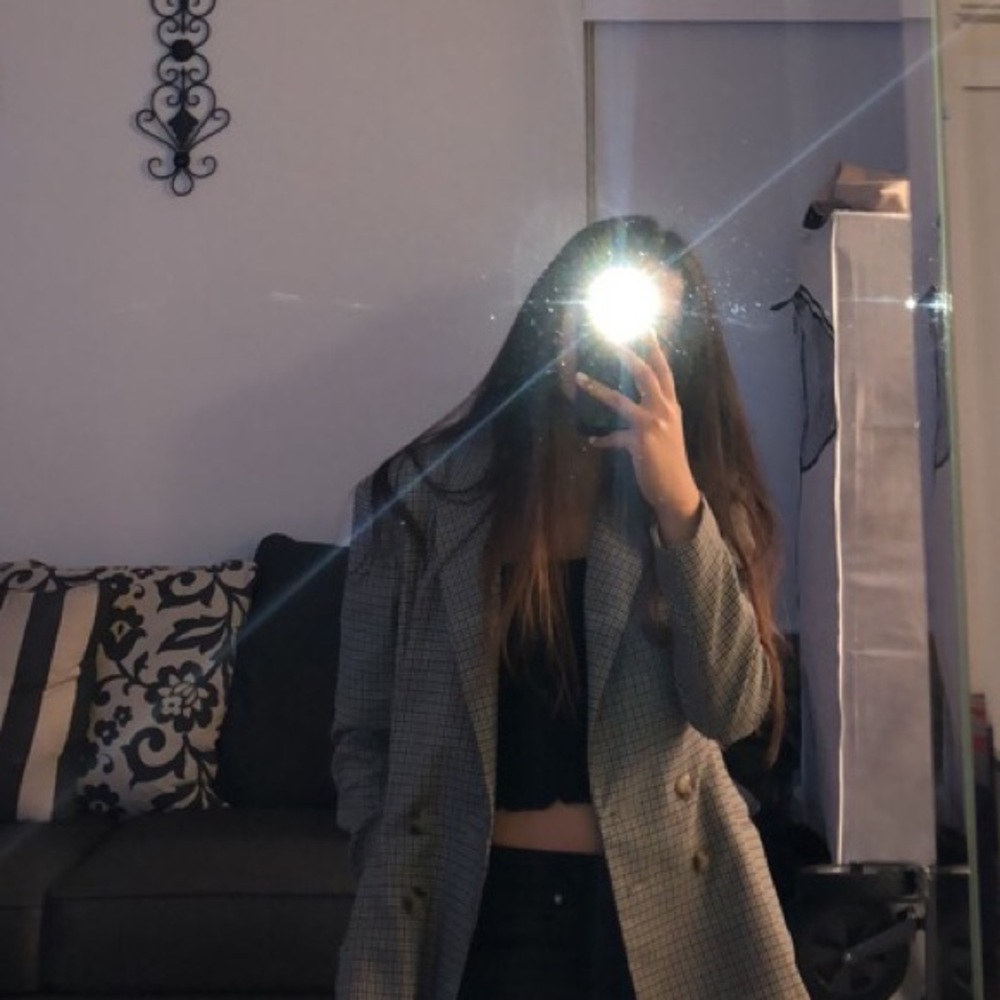 Meet your Posher, Iisabella